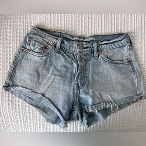 Levi’s 501 Button Fly Shorts Size 25